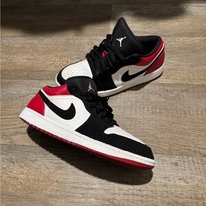 Jordan 1 Black and Red Sneakers